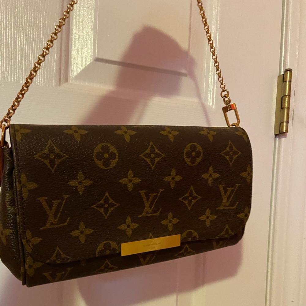 COPY - LOUIS VUITTON Favorite PM Monogram Purse